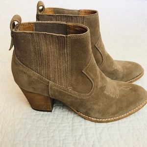 Dolce Vita Suede Booties 8.5